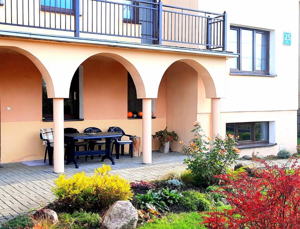 Seimos Bustas Homestay Šiauliai Exteriör bild